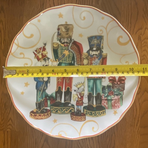 William Sonoma Nutcracker Plates - Picture 6 of 6